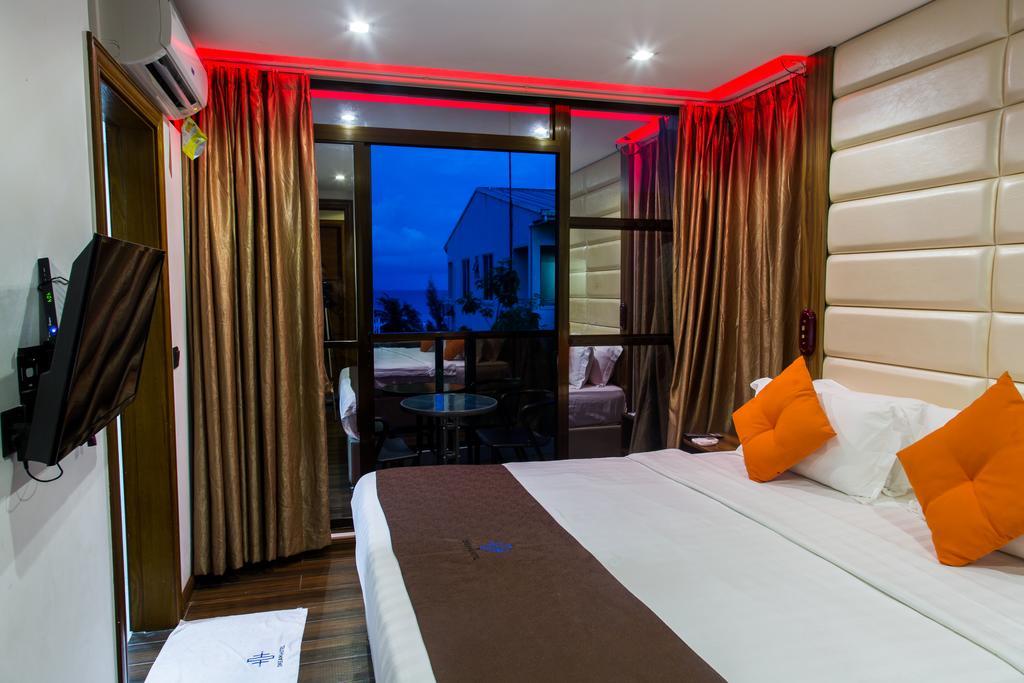 Crown Arena Hotell Hulhumale Exteriör bild